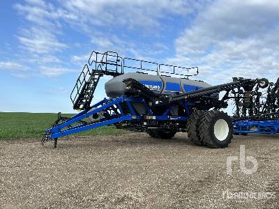 2022 NEW HOLLAND P3550 550 bu Tow-Between Air Tank 2022 NEW HOLLAND P3550 550 bu Tow-Between Air Tank