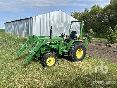 1999 John Deere 790