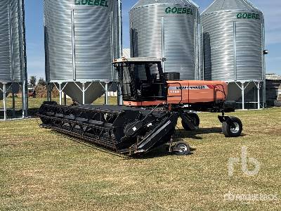 2005 MASSEY FERGUSON 9220 30 ft Swather Swather 2005 MASSEY FERGUSON 9220 30 ft Swather Swather