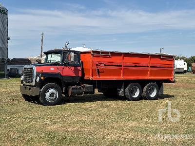 1977 Ford 9000