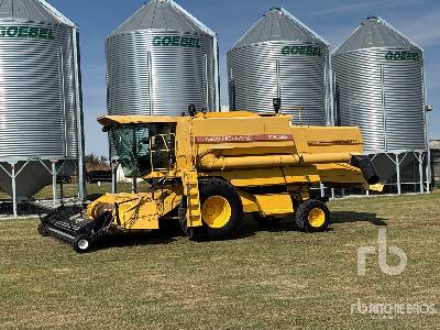 1993 NEW HOLLAND  TX36  Combine
