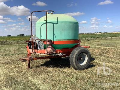 1450 gal  Fertilizer Cart