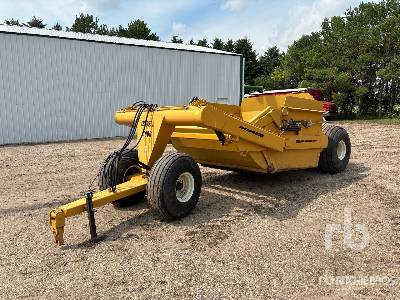 LEON  1000  4 Tire Hydraulic  Pull Scraper