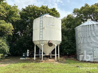 BADER +/- 45 ton Fertilizer Hopper Grain Bin BADER +/- 45 ton Fertilizer Hopper Grain Bin