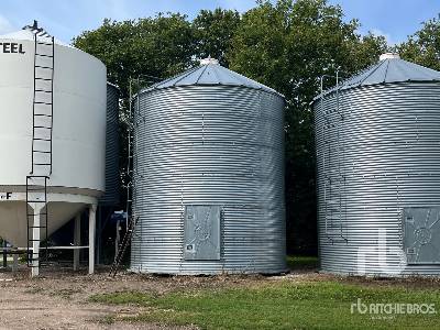 WESTEEL-ROSCO +/- 2200 bu 6 Ring Grain Bin WESTEEL-ROSCO +/- 2200 bu 6 Ring Grain Bin
