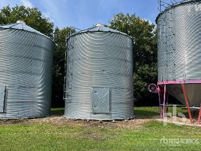 WESTEEL-ROSCO +/- 2200 bu 6 Ring Grain Bin WESTEEL-ROSCO +/- 2200 bu 6 Ring Grain Bin