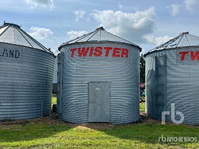 TWISTER +/- 1650 bu 4 Ring Grain Bin TWISTER +/- 1650 bu 4 Ring Grain Bin