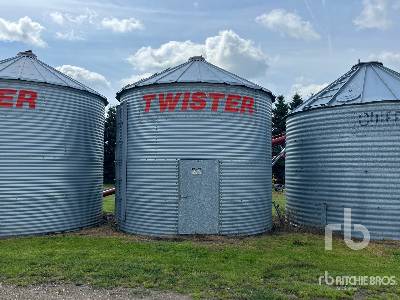 TWISTER +/- 1650 bu 4 Ring Grain Bin TWISTER +/- 1650 bu 4 Ring Grain Bin