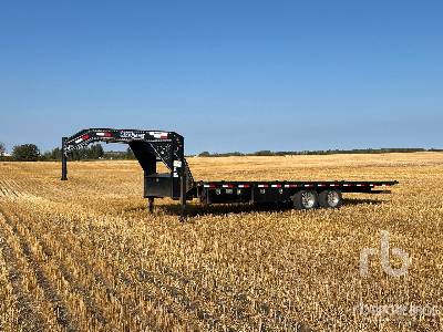 2014 LOAD MAX 24 ft T/A Gooseneck Tilt Deck Flatbed Trailer 2014 LOAD MAX 24 ft T/A Gooseneck Tilt Deck Flatbed Trailer