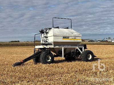 1994 BOURGAULT  3325  225 bu Tow-Between  Air Tank