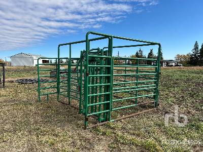 MORAND  8 ft x 10 ft  Maternity Pen