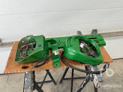 JOHN DEEER  Receiver Parts and Gps Brackets  Parts/Stationary Trucks - Other