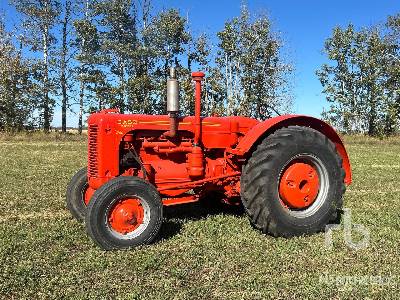 1953 CASE  500  2WD Wide Front  Antique Tractor