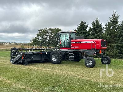 2011 MASSEY FERGUSON 9220 30 ft Swather Swather 2011 MASSEY FERGUSON 9220 30 ft Swather Swather