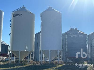 V-BINS  +/- 4700 bu Fertilizer Hopper  Grain Bin