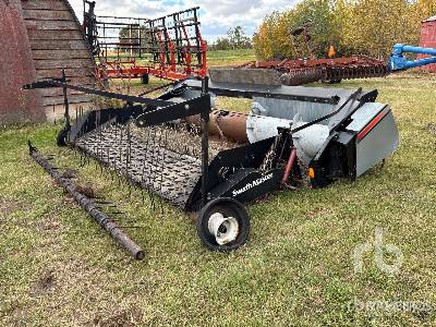  Agco 13 ft (Inoperable)