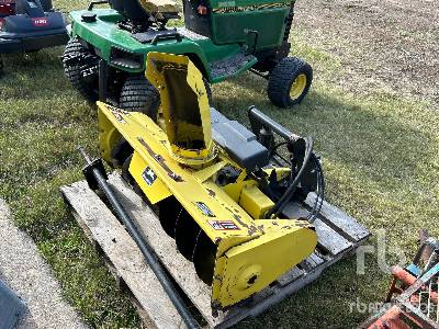 JOHN DEERE  4 ft  Snow Blower