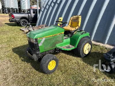 1997 John Deere 445